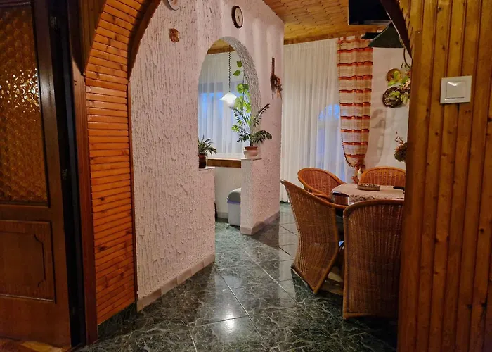 With Bbq In 55116 公寓